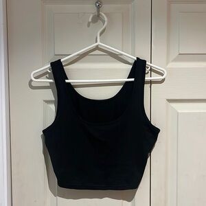 Black short sleeve crop top.